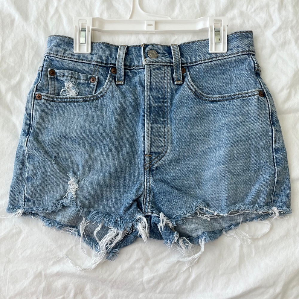 Levi’s shorts